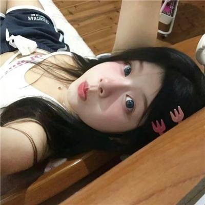 金牌客服董董恩